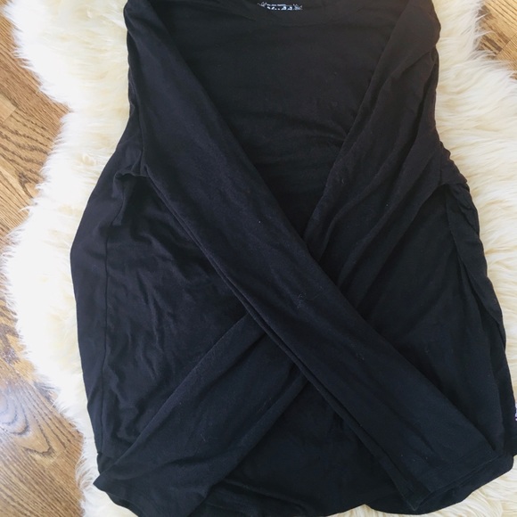 Miss two long sleeved shirts. One black one white. - Picture 4 of 7